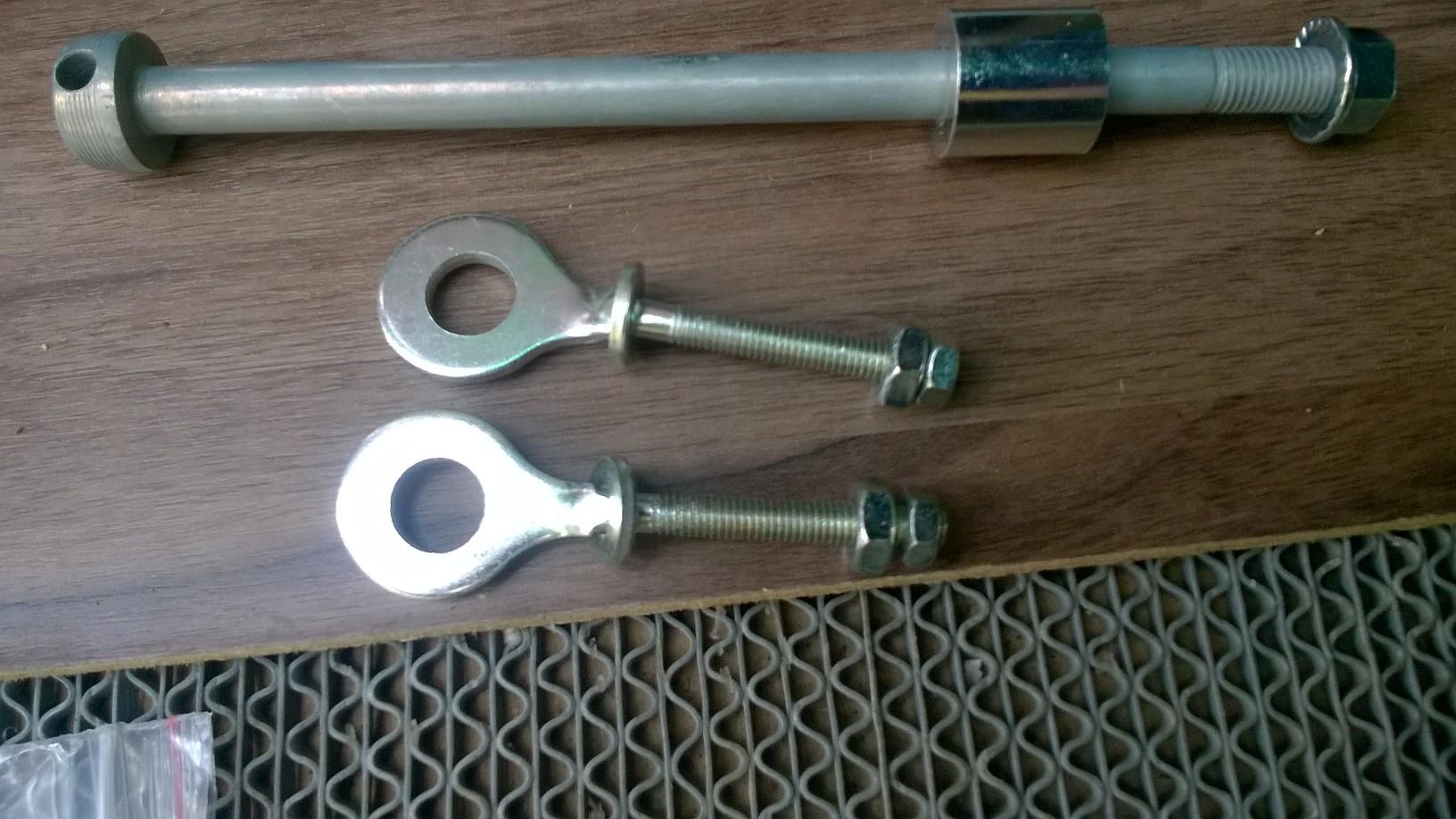 Bộ 3 : cốt đùm trước+cốt đùm sau đầu cốt vuông+ pat tăng sên honda 67-cục canh đầy đủ
