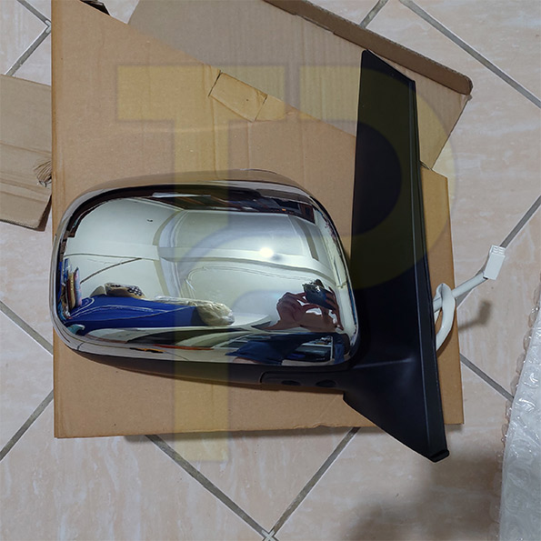 KÍNH CHIẾU HẬU TOYOTA INNOVA
