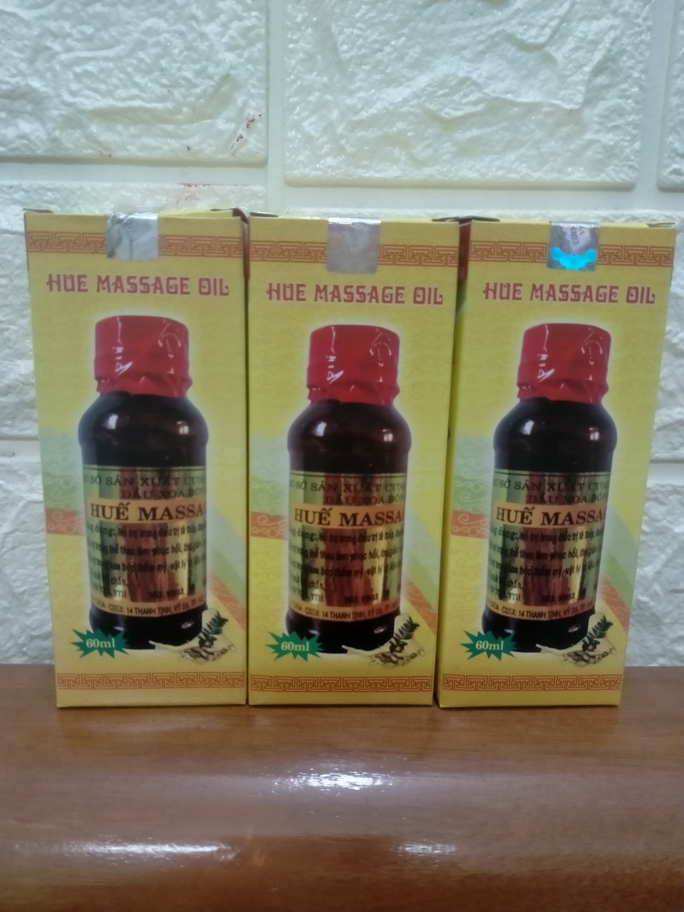 5 Dầu xoa bóp Huế hiệu Cung Đình Vỹ Dạ ( chính hãng 5 chai x 60m loại đặc biêt )