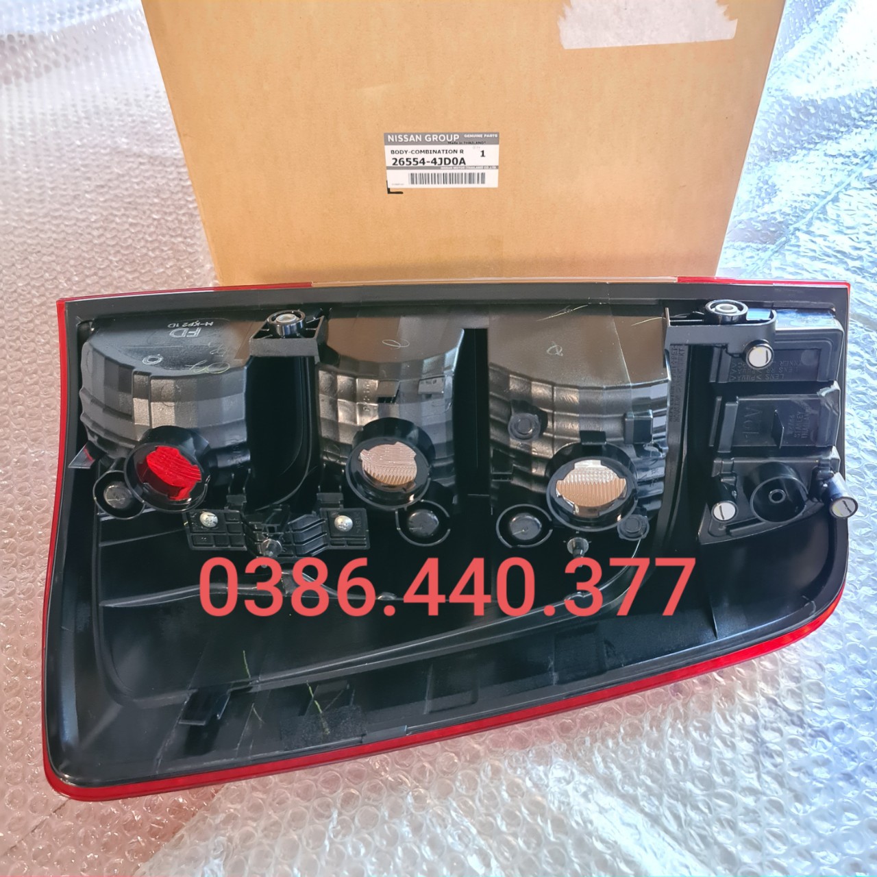 Đèn hậu Navara NP300 (Có phân vế, Giá 1 Chiếc) Xịn