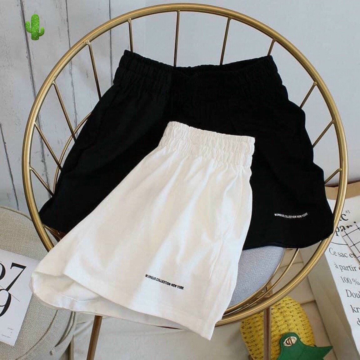 Quần short đùi thêu chữ, vải đũa