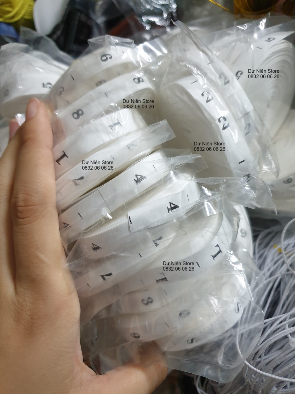 Cuộn 1000 Tem Size Số, Size Chữ In Trên Giấy Dai.