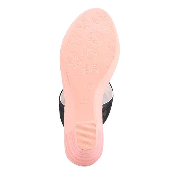 Dép nữ thời trang  màu đen HK7049