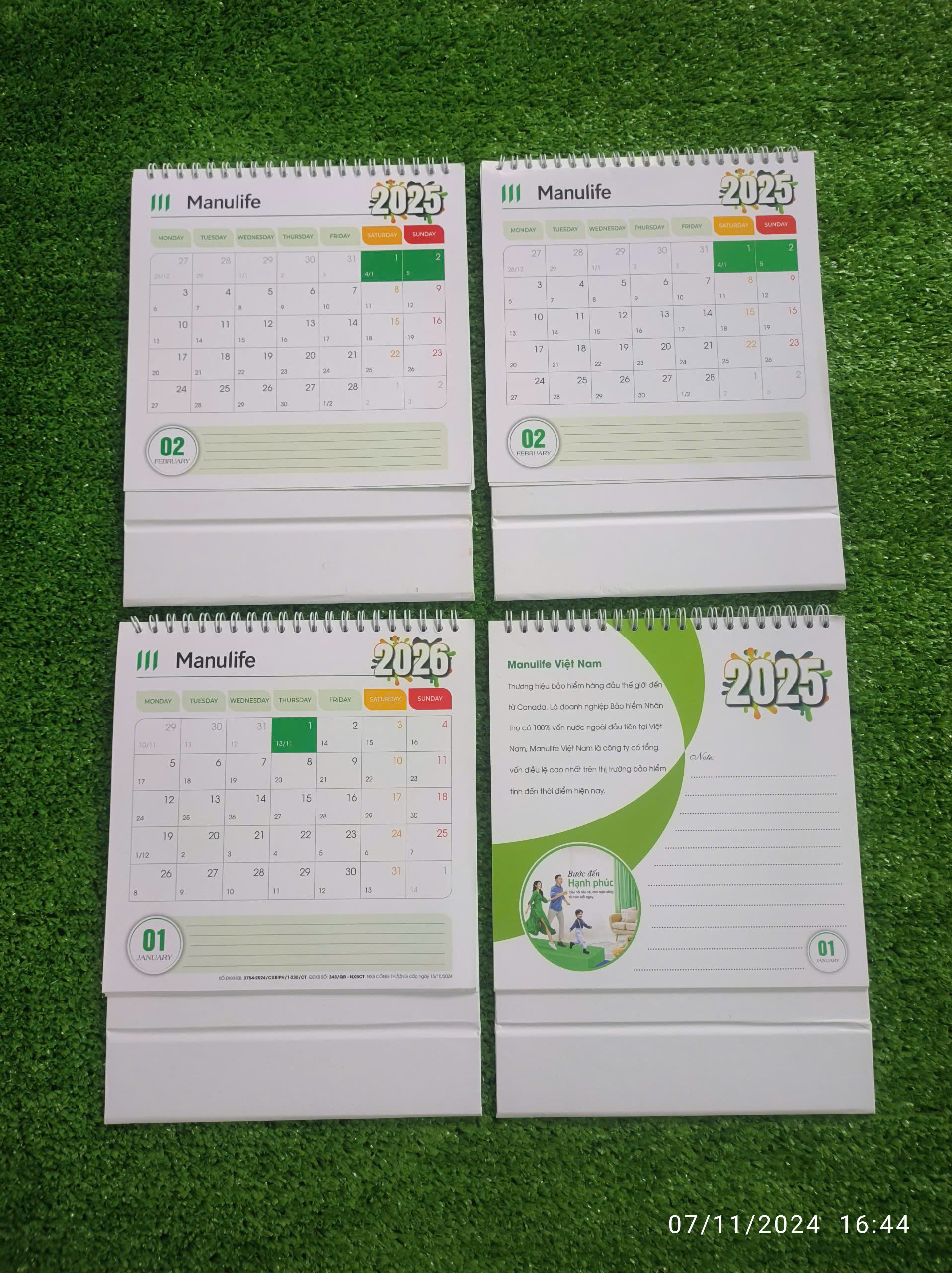[HCM] Lịch để bàn 2025 ( in hình Manulife)