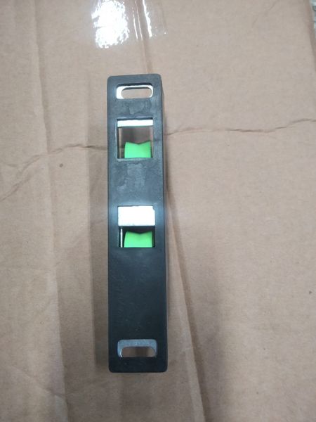 Bánh xe cửa đi lùa hệ 55 nhôm kính xingfa