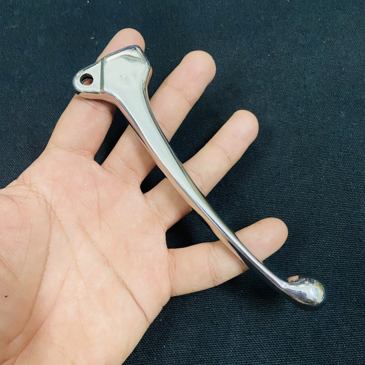 TAY THẮNG ĐÙM INOX NHƯ ZIN SÁNG BÓNG TRANG TRÍ CHO HONDA WAVE, DREAM CỰC CHẤT