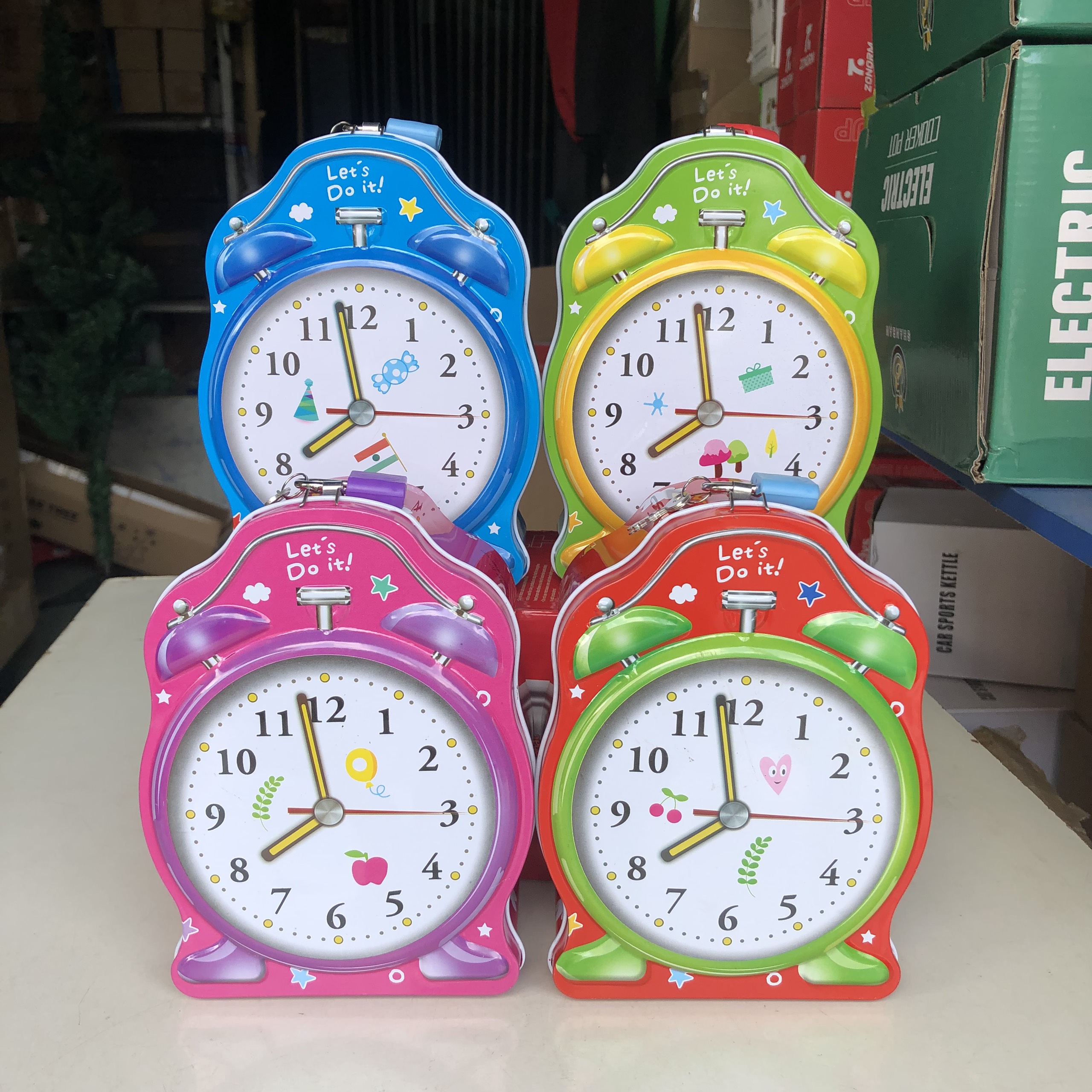 [HCM]Két sắt ống heo có khóa mini cho bé - Két sắt đựng tiền mini - có khóa - Két sắt mini nhiều mẫu, hộp tiết kiệm thông minh quà tặng dành cho bé yêu