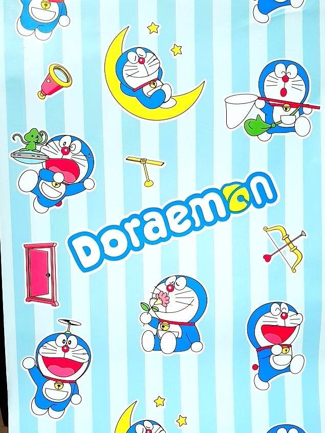 Cuộn 5m giấy dán tường Doremon sọc xanh khổ 45cm
