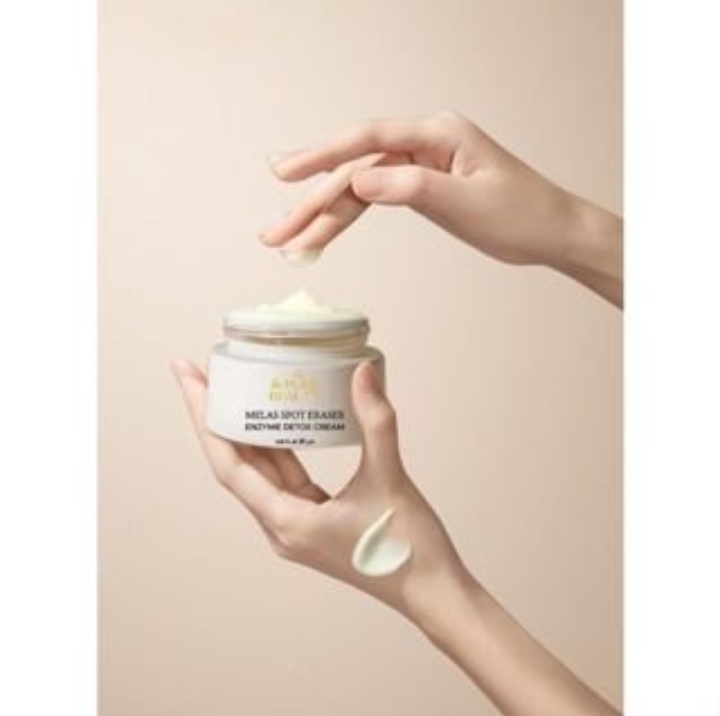 Kem dưỡng meso MELAS SPOT ERASER Nhật 25gr