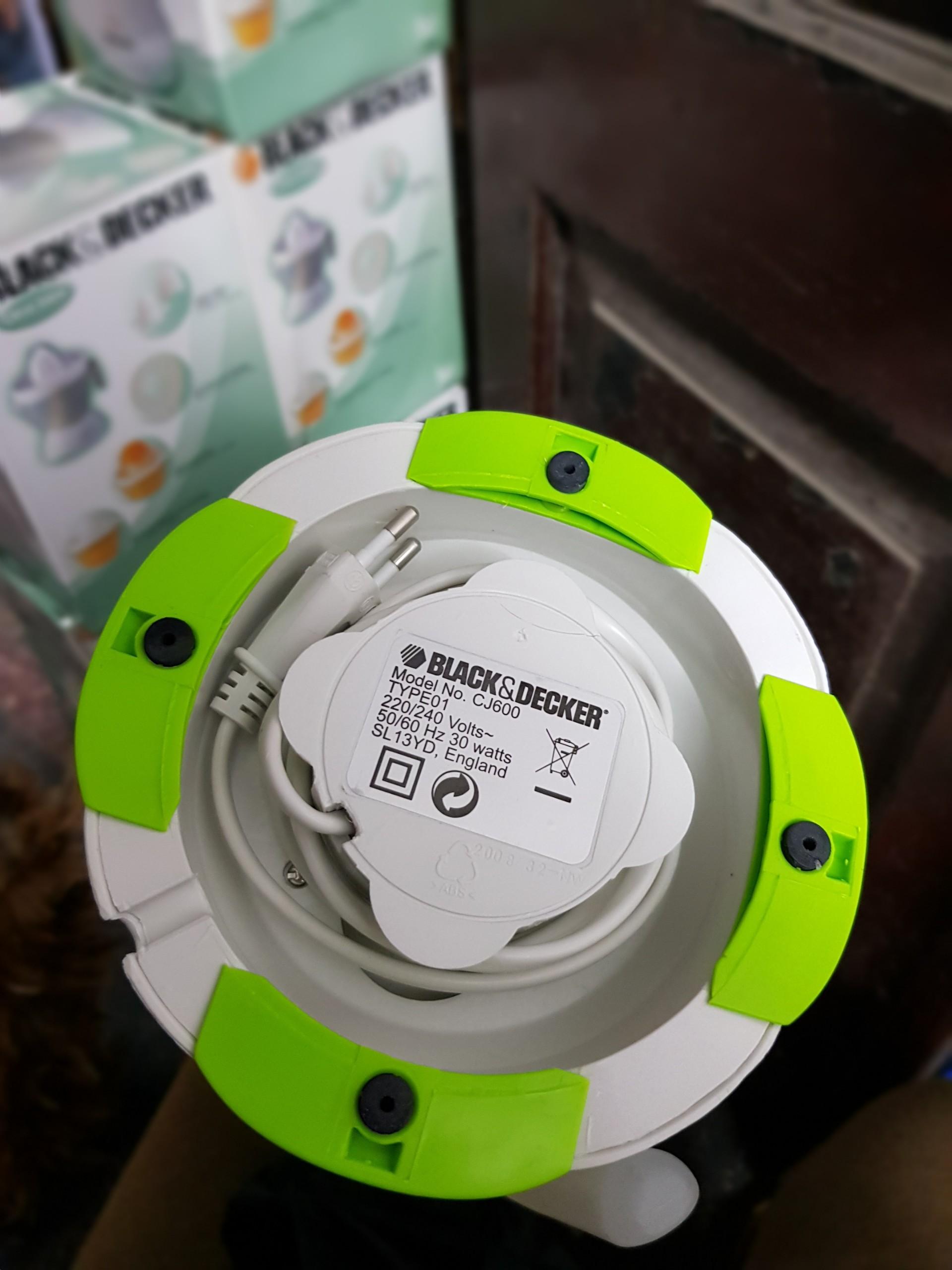 Máy vắt cam Black & Decker-CJ600 (Trắng)