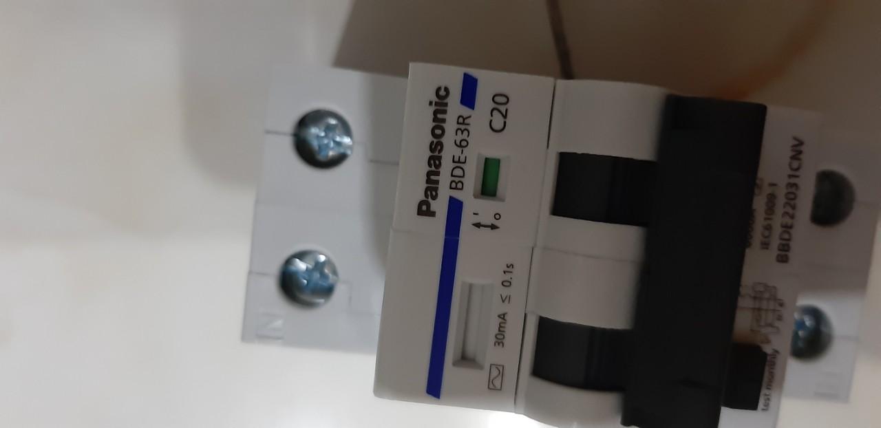 [HCM]CB CHỐNG GIẬT PANASONIC 20A 30MA BBDE 22031CNV