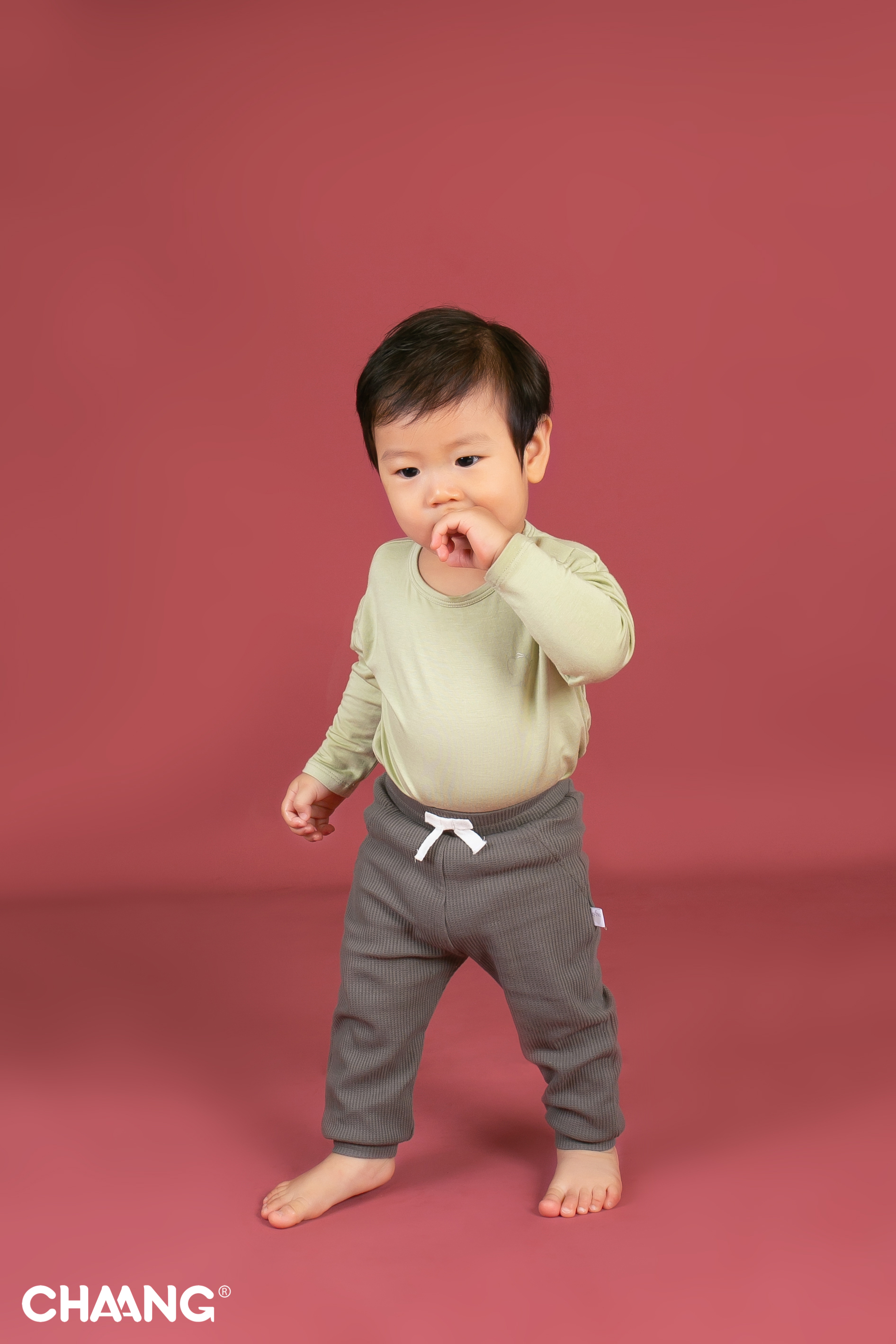 [CHAANG] Set 2 áo dài tay Park xanh lá/be Chaang