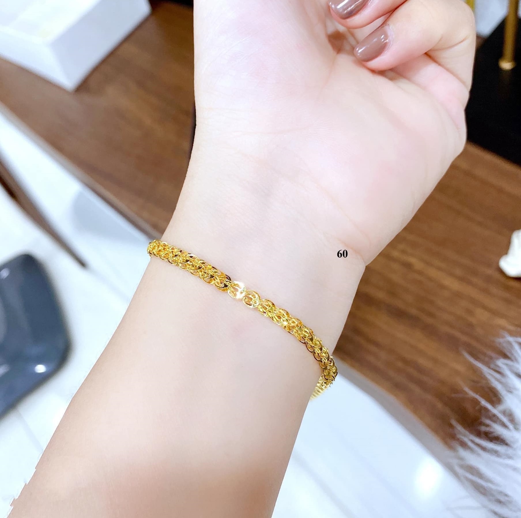 Lắc tay nữ chất liệu vàng tây 10k MS06t