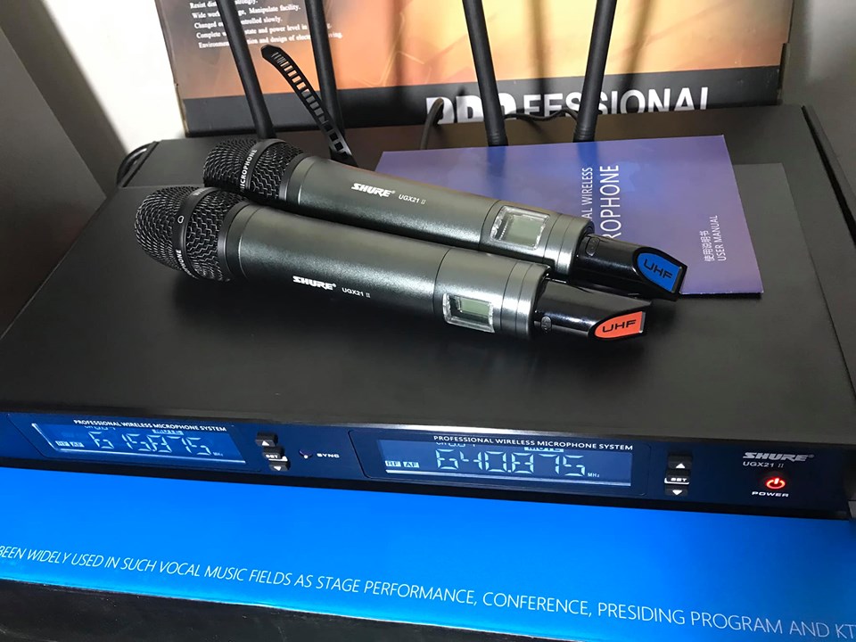 Bộ 02 Micro không dây cao cấp SHURE UGS M9 - 4 Antenna