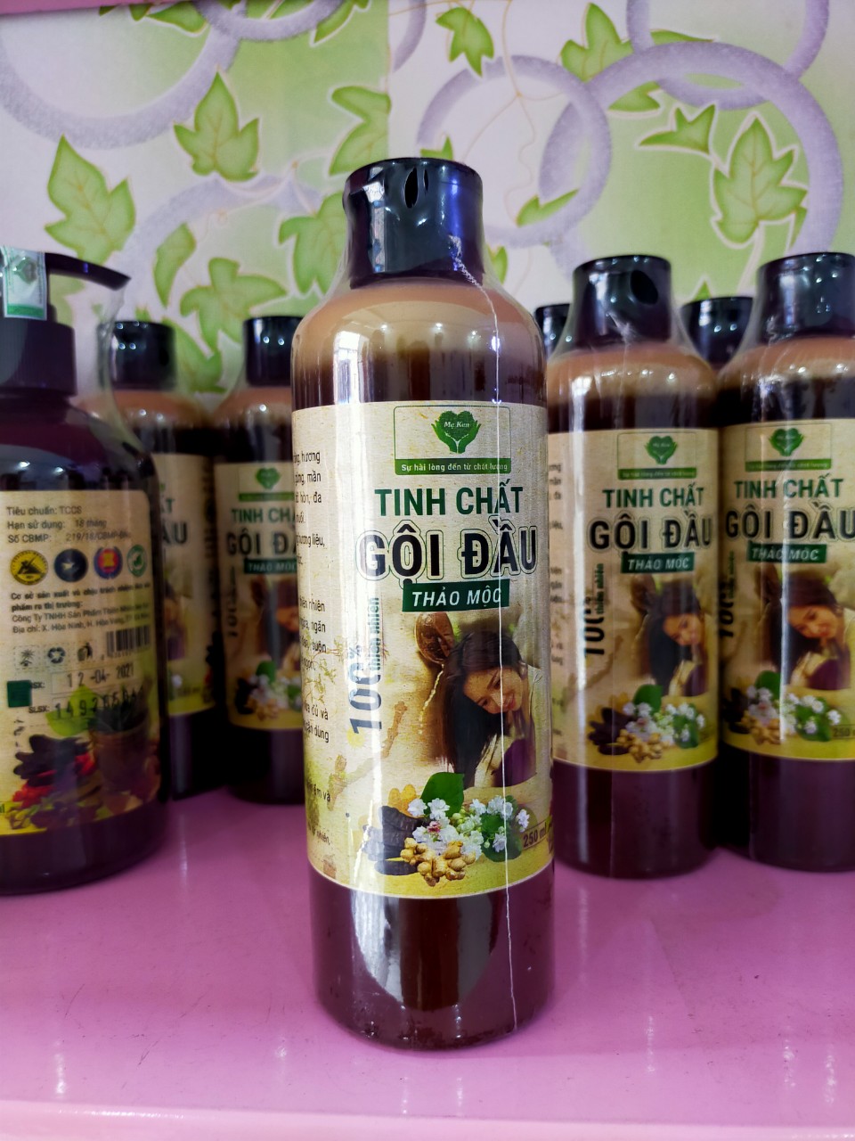 [HCM]TINH CHẤT GỘI ĐẦU MẸ KEN CÔ ĐẶC TỪ 16 DƯỢC LIỆU QÚY GIẢM RỤNG TÓC KÍCH MỌCGIẢM GÀUGIÚP TÓC KHỎE MƯỢT-Chai nhỏ 250ml