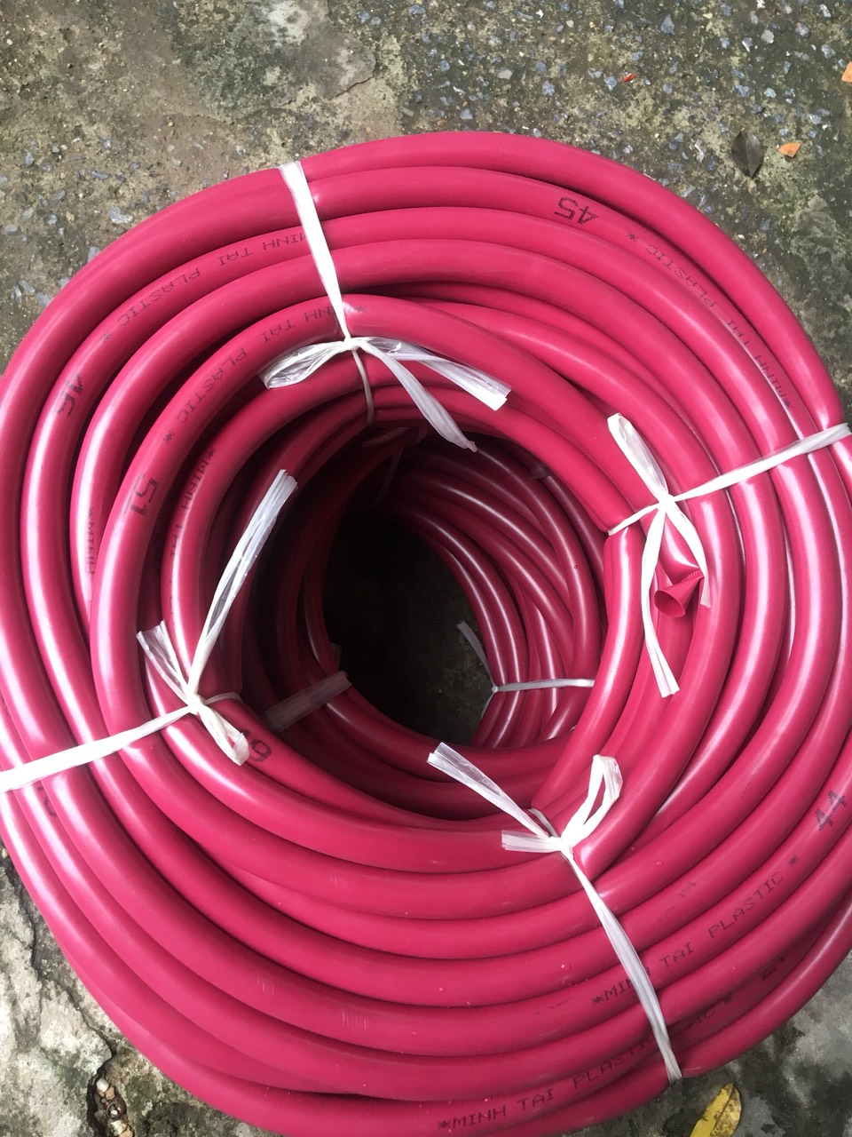 Cuộn 50m dây bơm phi 21 giá rẻ