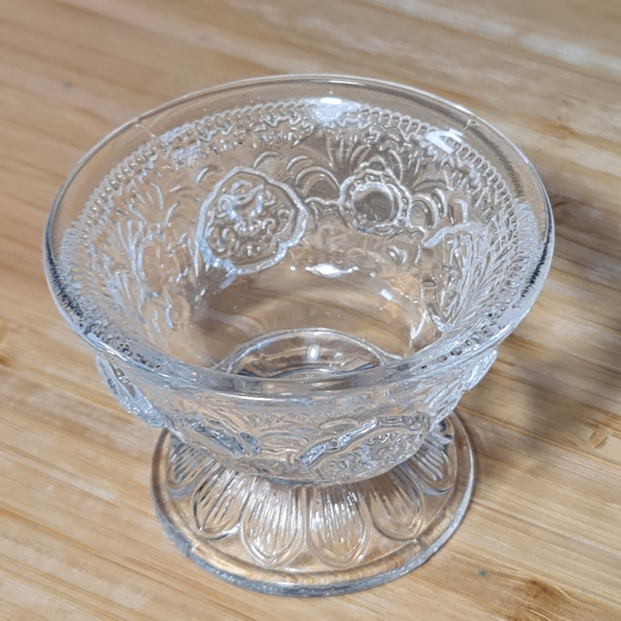 Ly Bát Bửu làm nến dâng phật - Uudam Handmade