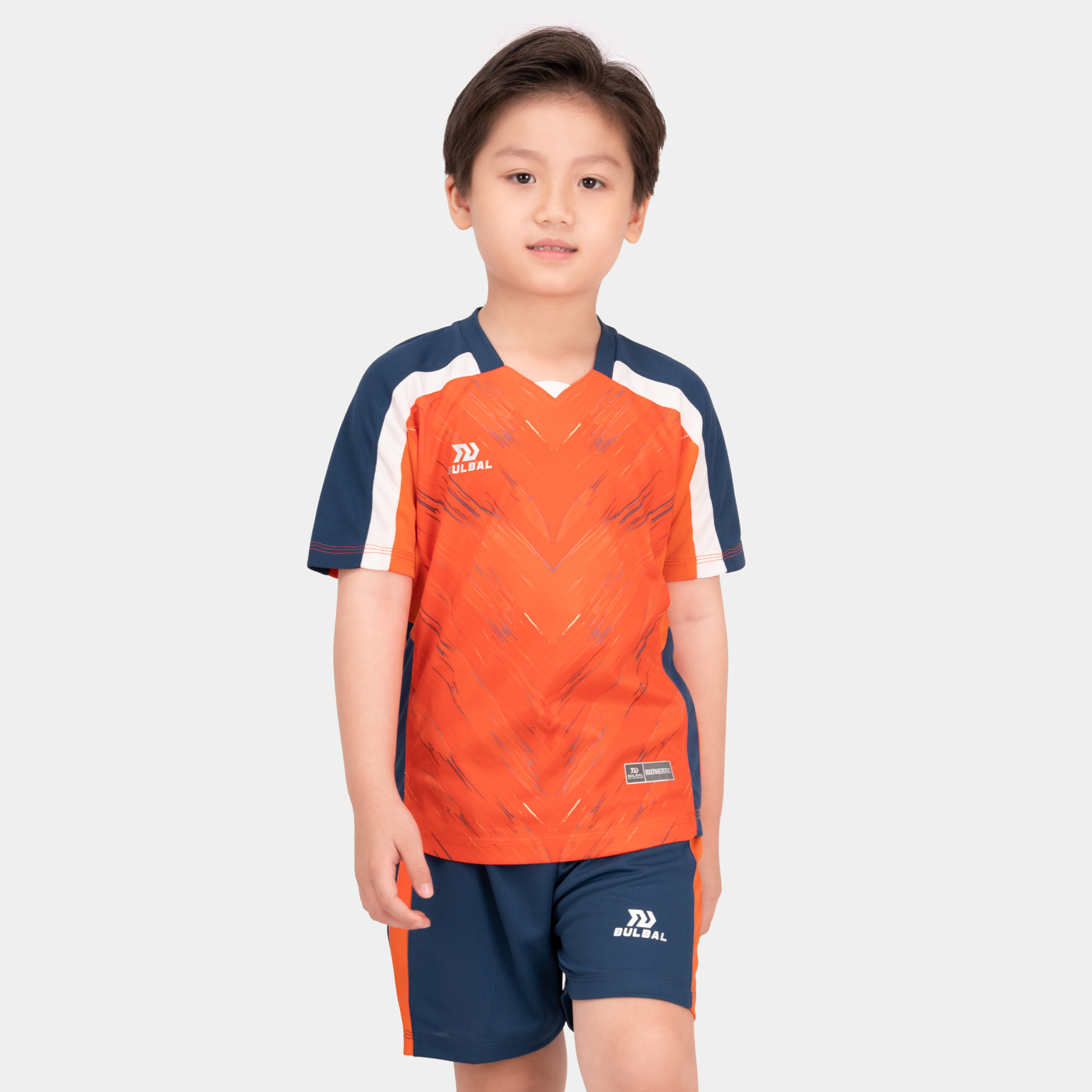 Bộ quần áo thể thao trẻ em bulbal kid vingar
