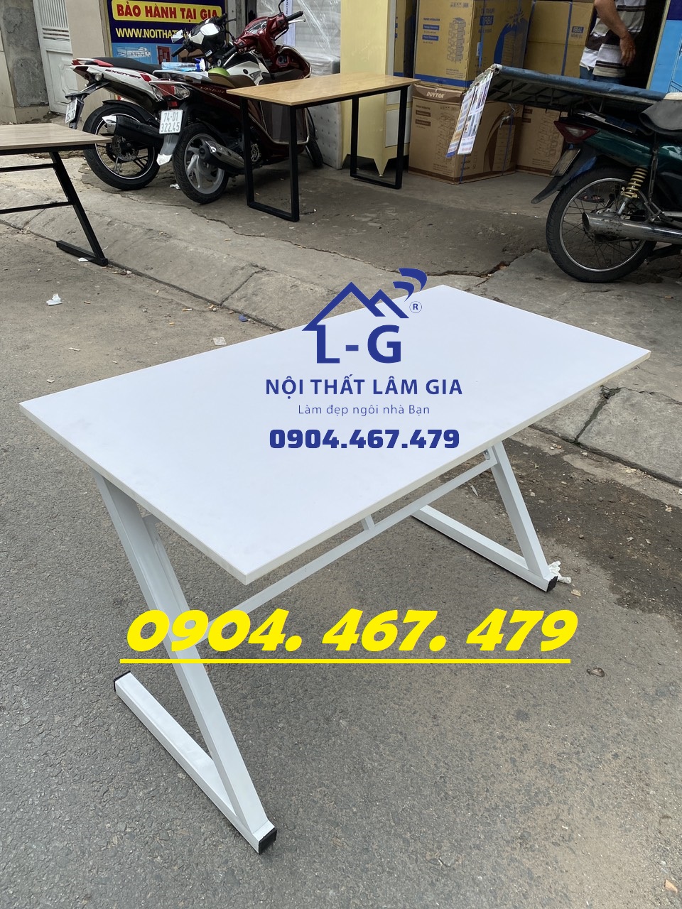 Bàn làm việc chân sắt chữ z màu trắng - freeship hcm