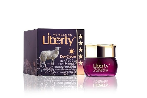 Kem Liberty Nhau Thai Cừu Dưỡng Trắng Ngày Và Đêm Nhật Bản 30g