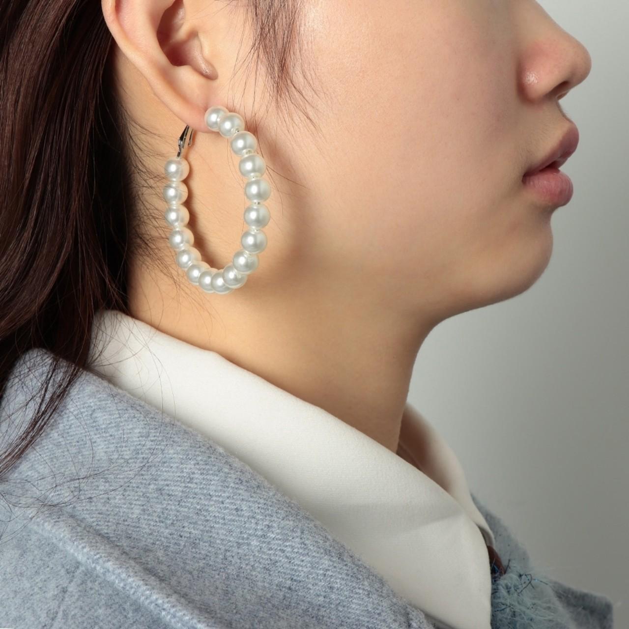 KHUYÊN TAI TRÒN NGỌC CÁ TÍNH