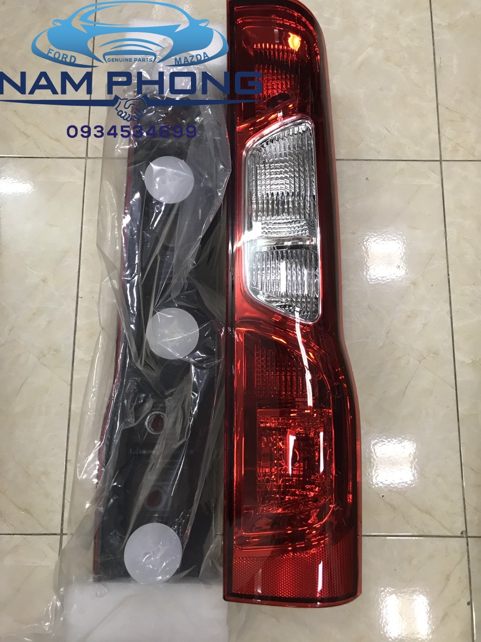 Đèn hậu phải trái transit rh lh – dc1913404ac - dc1913404ad - dc1913405ac - dc1913405ad