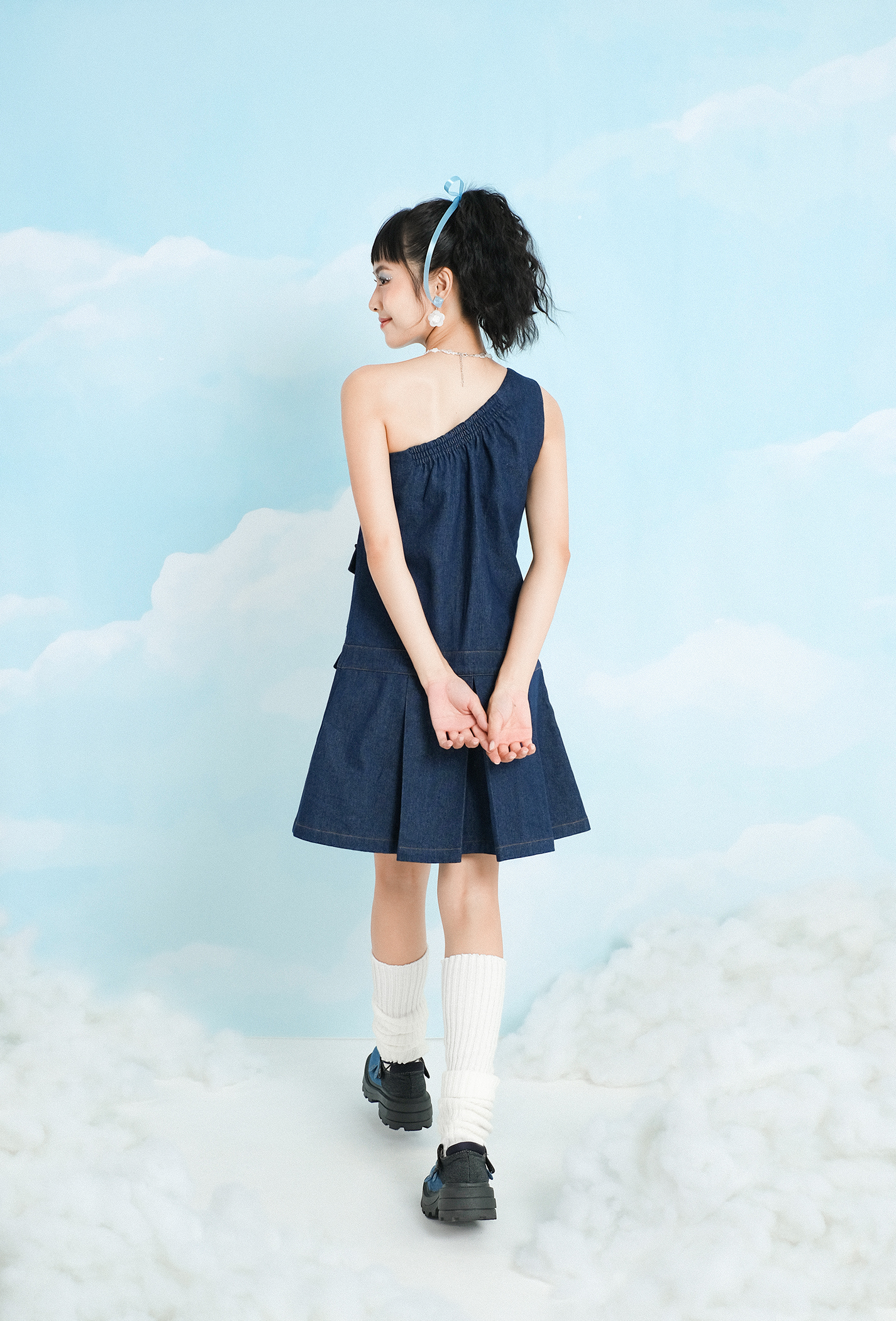Double Moonshot - Đầm jeans lệch vai Deep sea