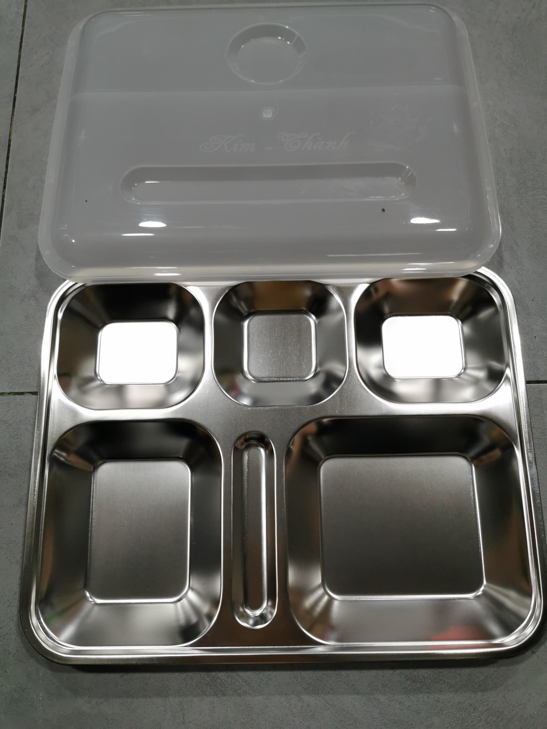 Khay cơm phần 6 ngăn có nắp nhựa (ngăn tăm)