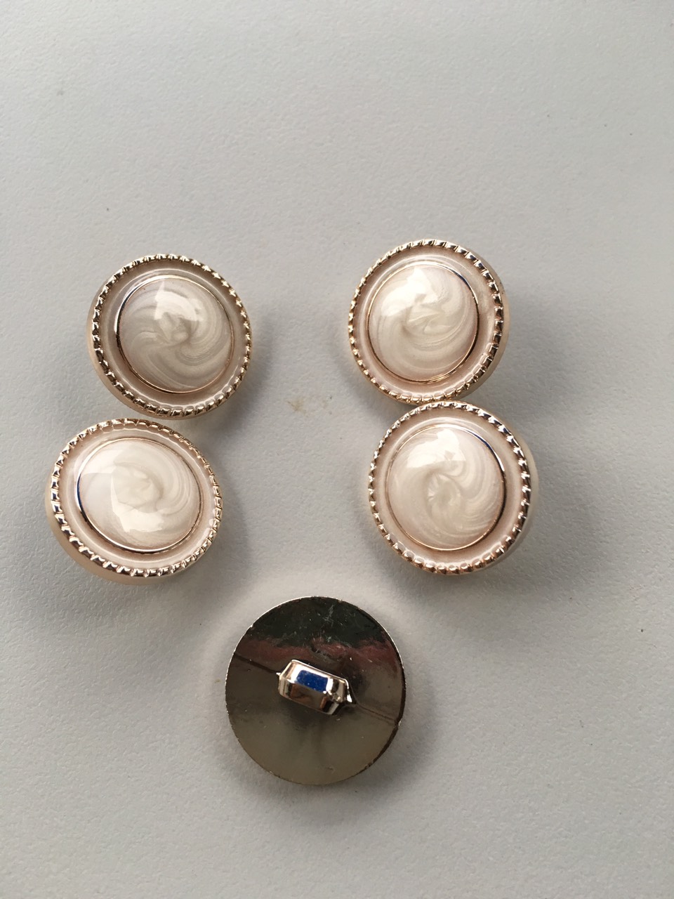 Combo 5 nút áo có vân xà cừ