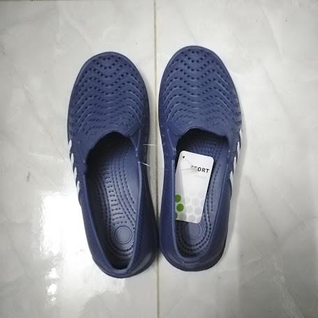 Giày nhựa nam