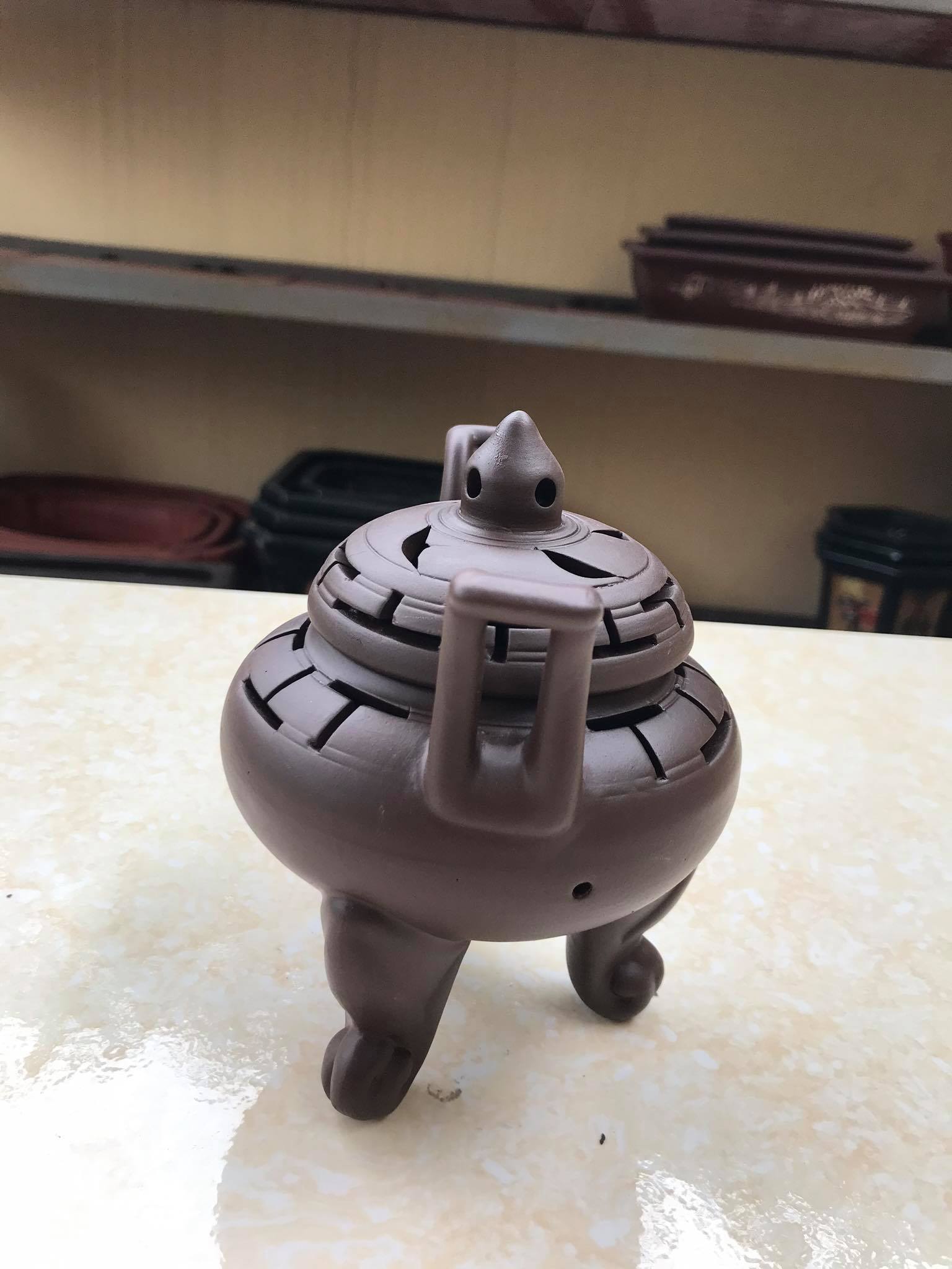 LƯ ĐỐT HƯƠNG TRẦM
