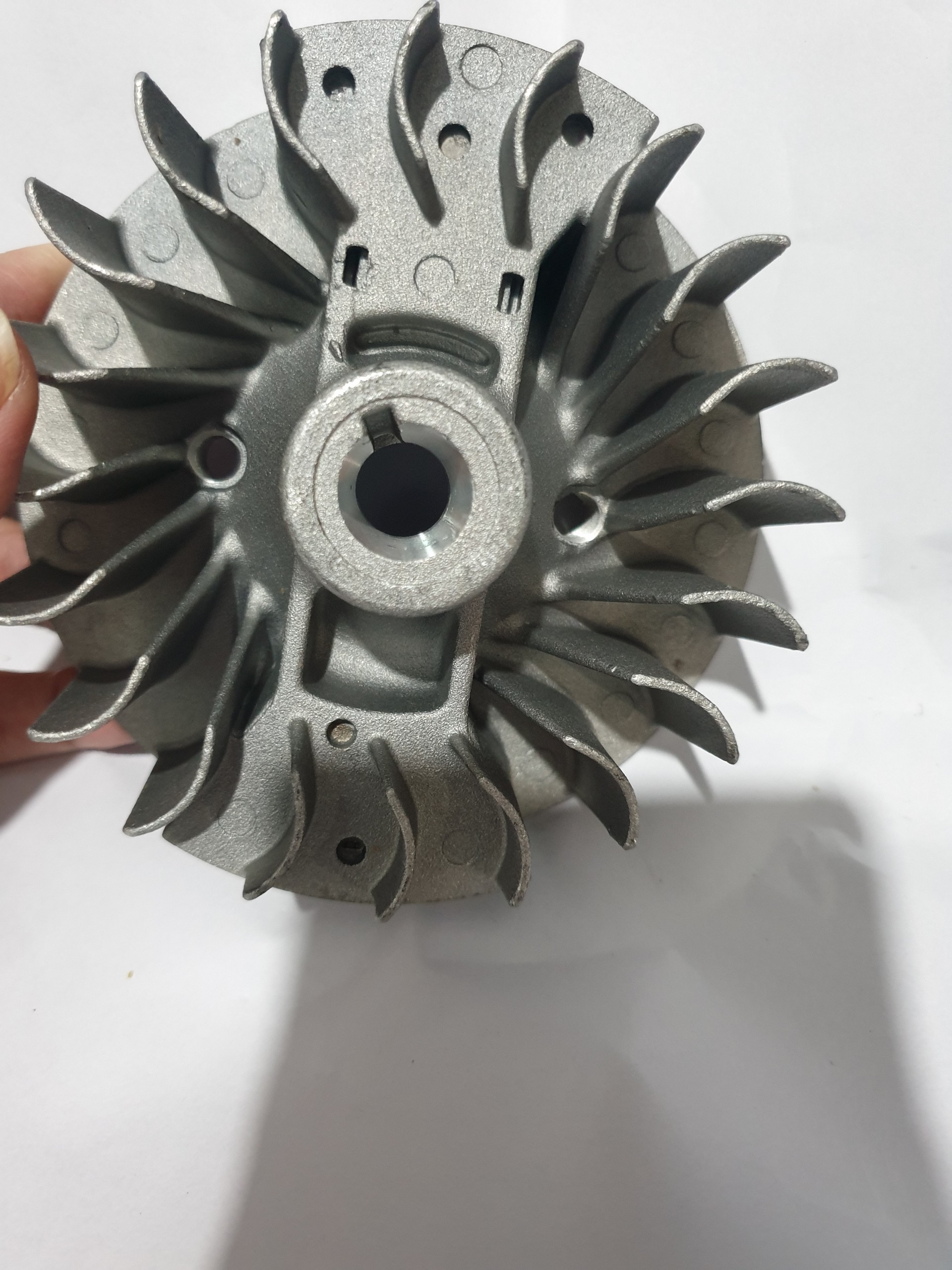 MITSU VÔ LĂNG - BÁNH ĐÀ MÁY CẮT CỎ 2 THÌ TL52/520 Phụ Tùng Dùng Cho