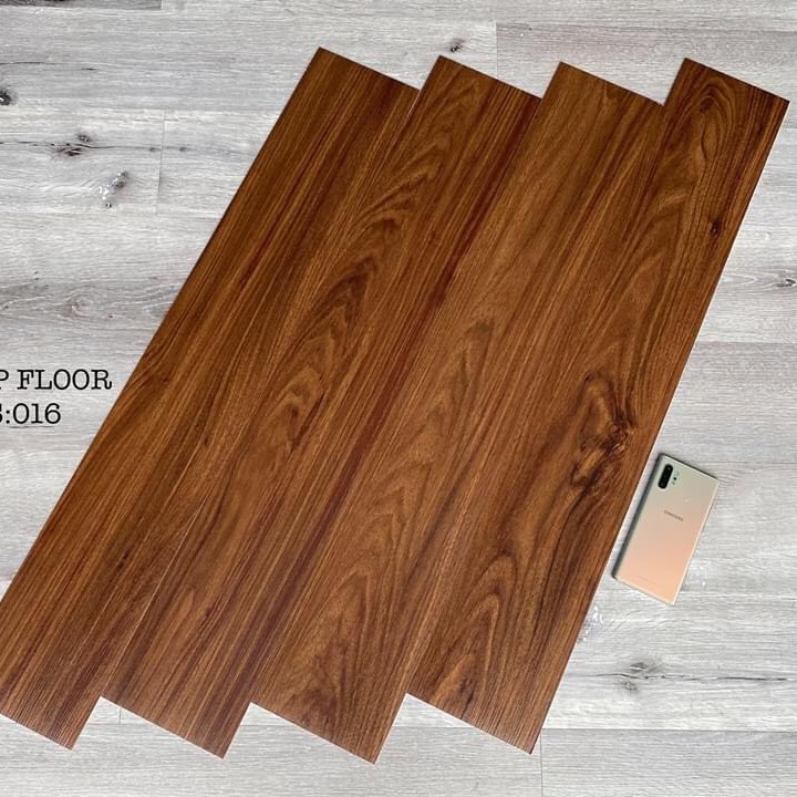 Sàn nhựa vân gỗ tự dán/KT 152x914x2mm