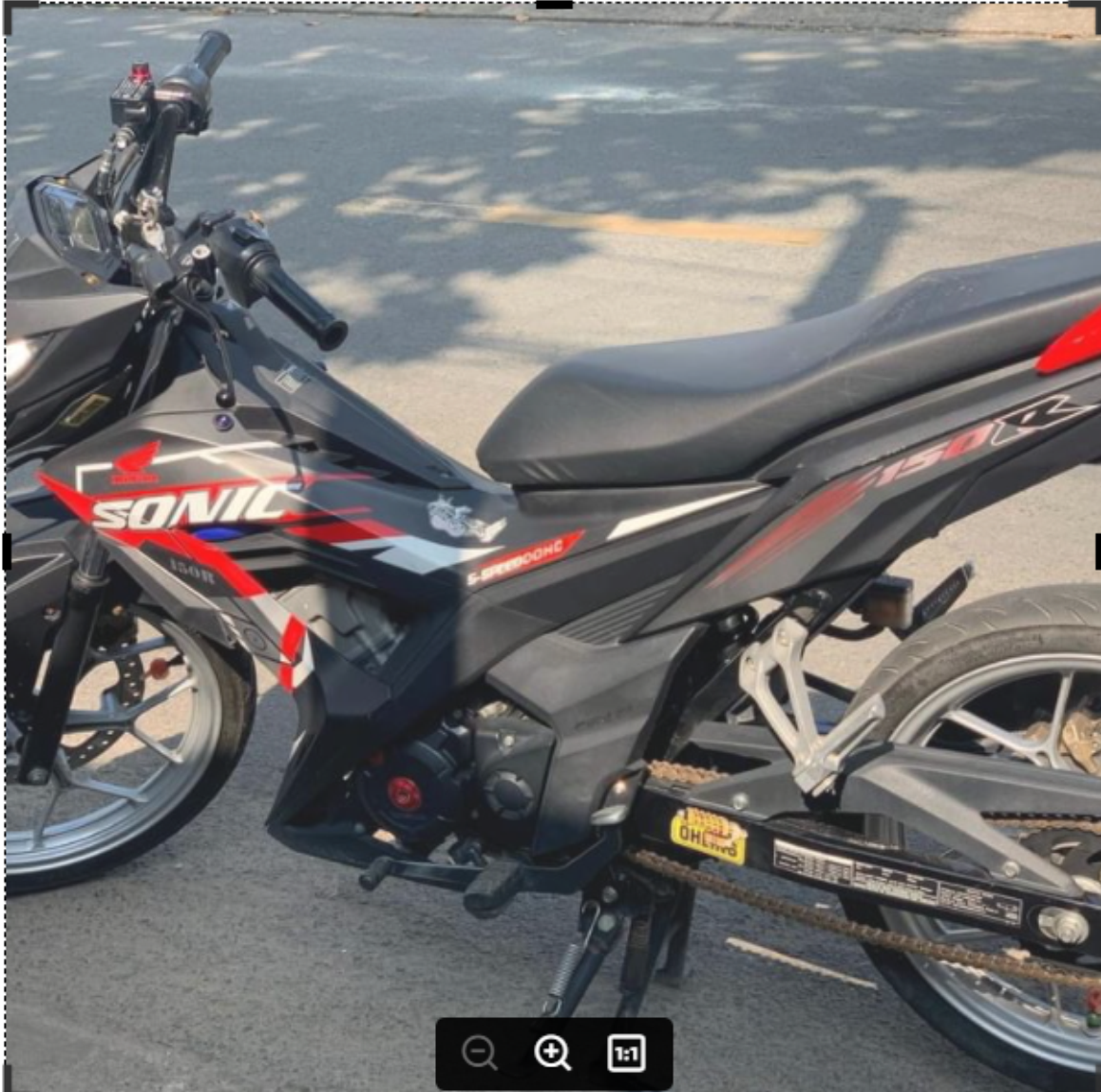 Tem xe Sonic 150 R dán xe đen