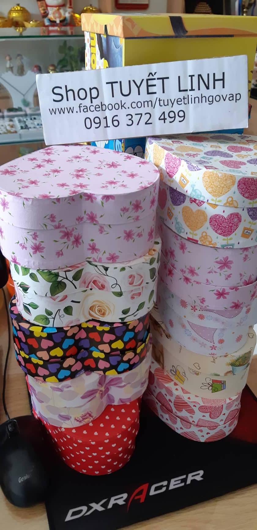 Hộp quà hình tim   Size 22 cm