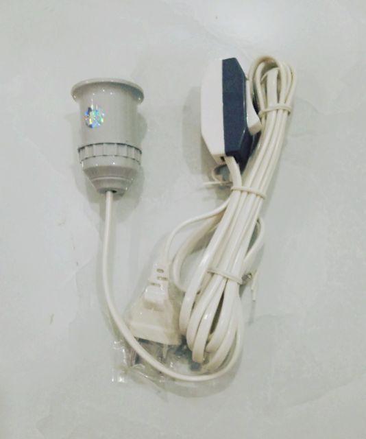 [HCM]Chuôi xoáy bóng đèn Φ27 có công tắc 3m Pipo