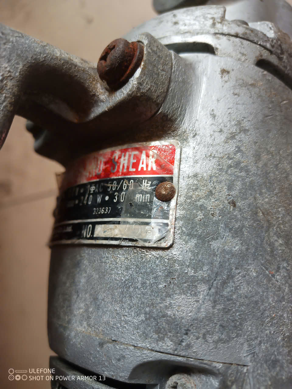 Máy cắt tôn 2mm hàng nhật bãi