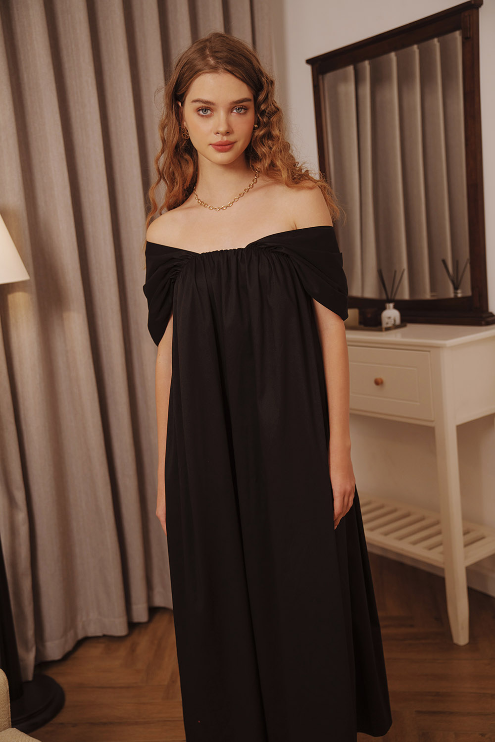 DOTTIE - Đầm midi kiểu hở vai D0447
