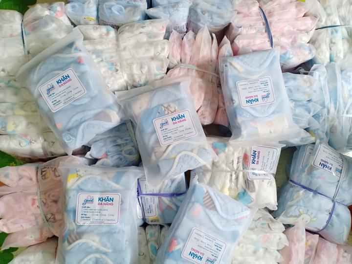KHĂN SỮA XÔ 6 LỚP GOODMAMA - NỀN MÀU