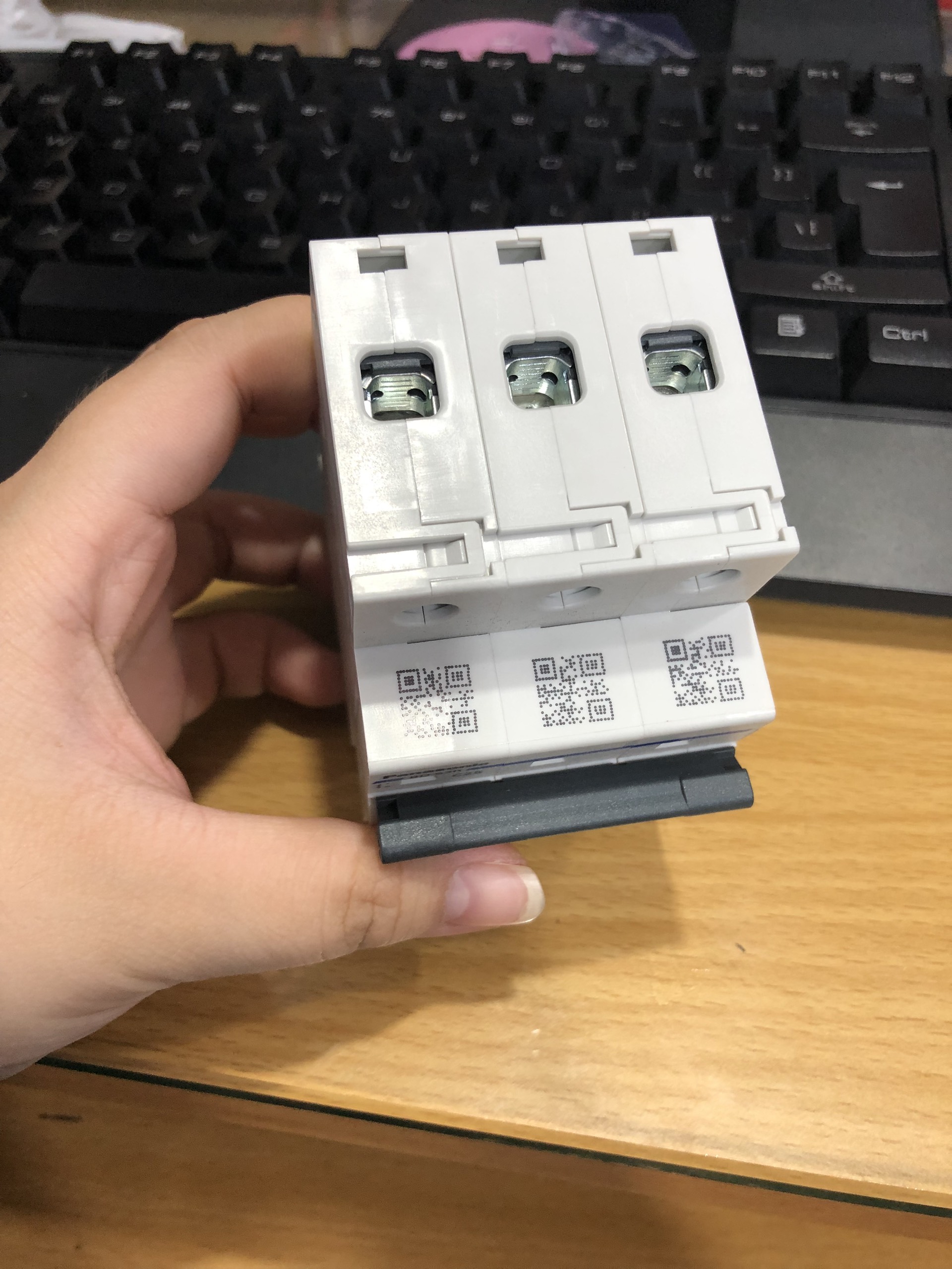 Cầu dao tự động (Aptomat) Panasonic 3 pha DIN BD Breaker DIN Type (16A-20A-25A-32A-40A-50A-63A-80A-100A) - Hàng chính hãng
