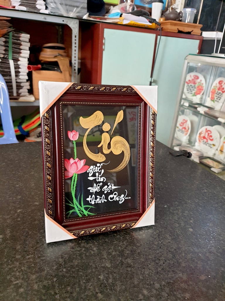 Tranh Thư pháp để bàn chữ Tín 18x23