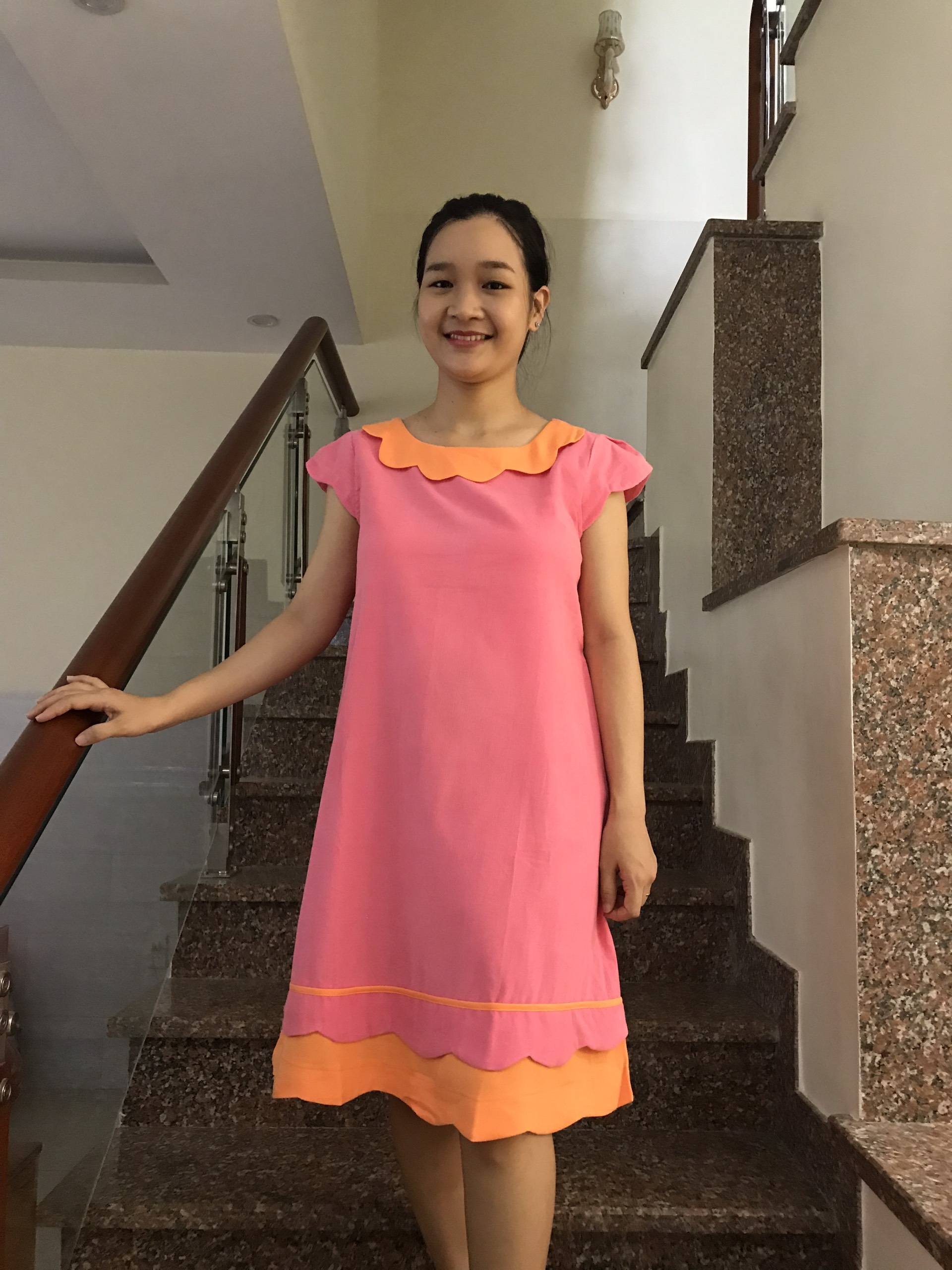 Đầm bầu nhung cổ sen (cam)