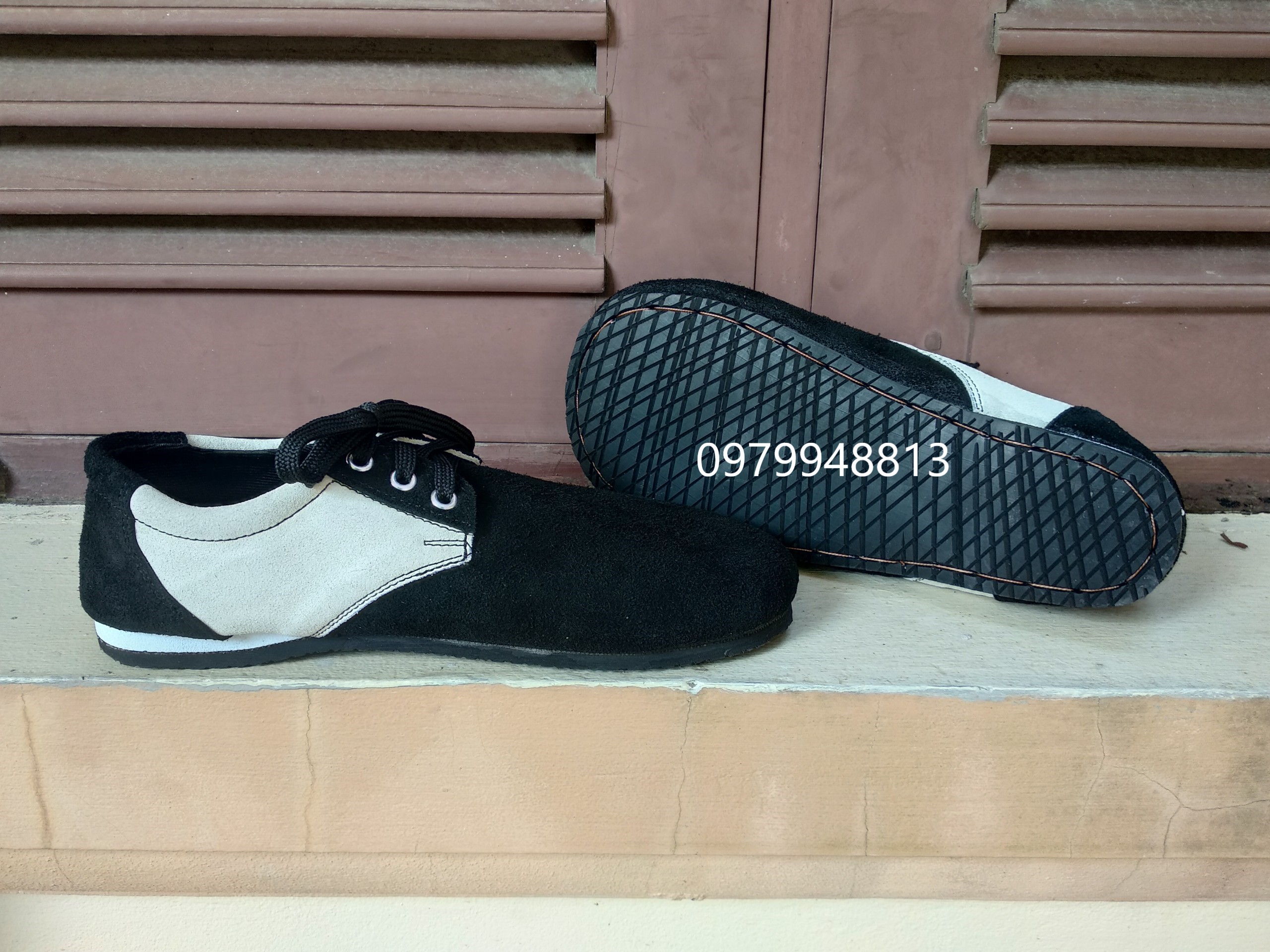 Giày đá cầu đế cao su cao cấp Panda