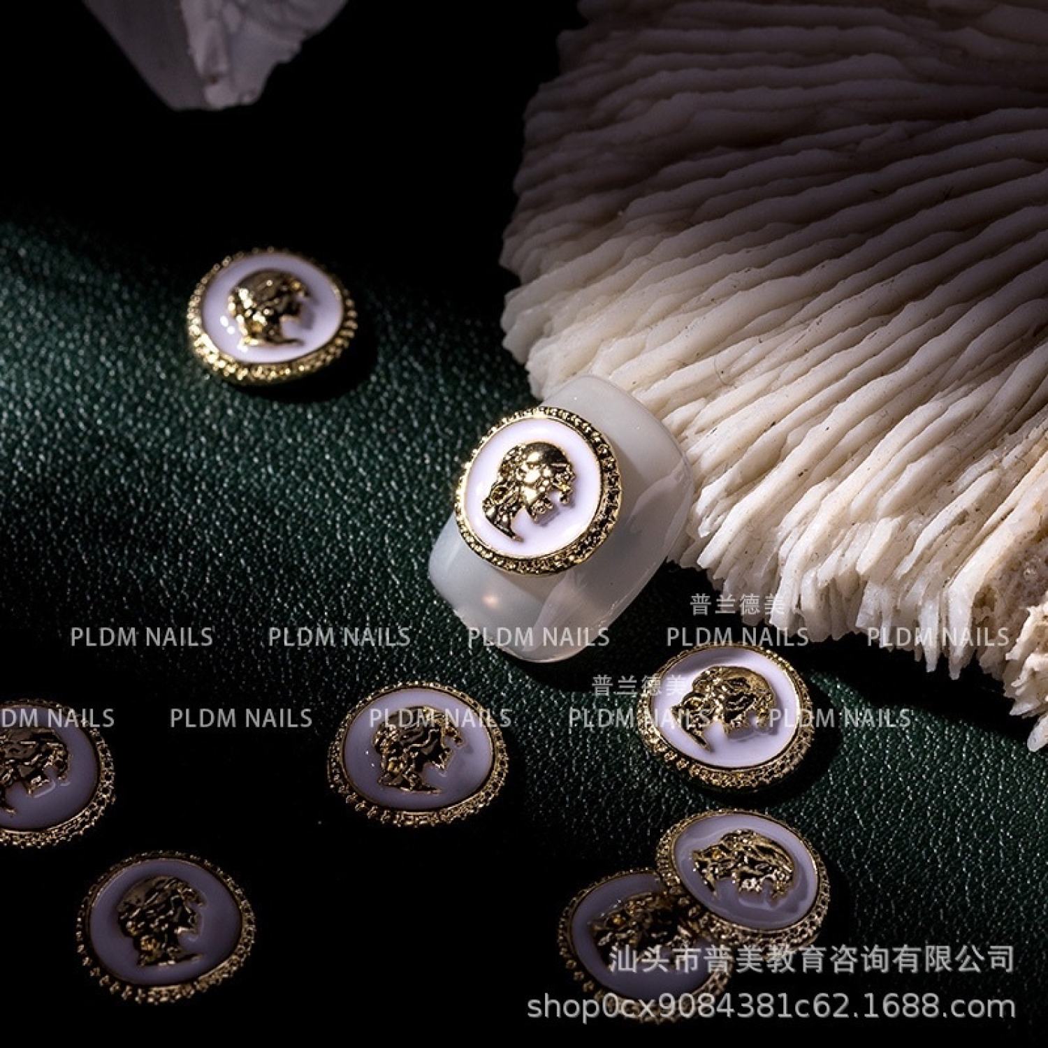 Charm đồng hình cô gái (16 charm)