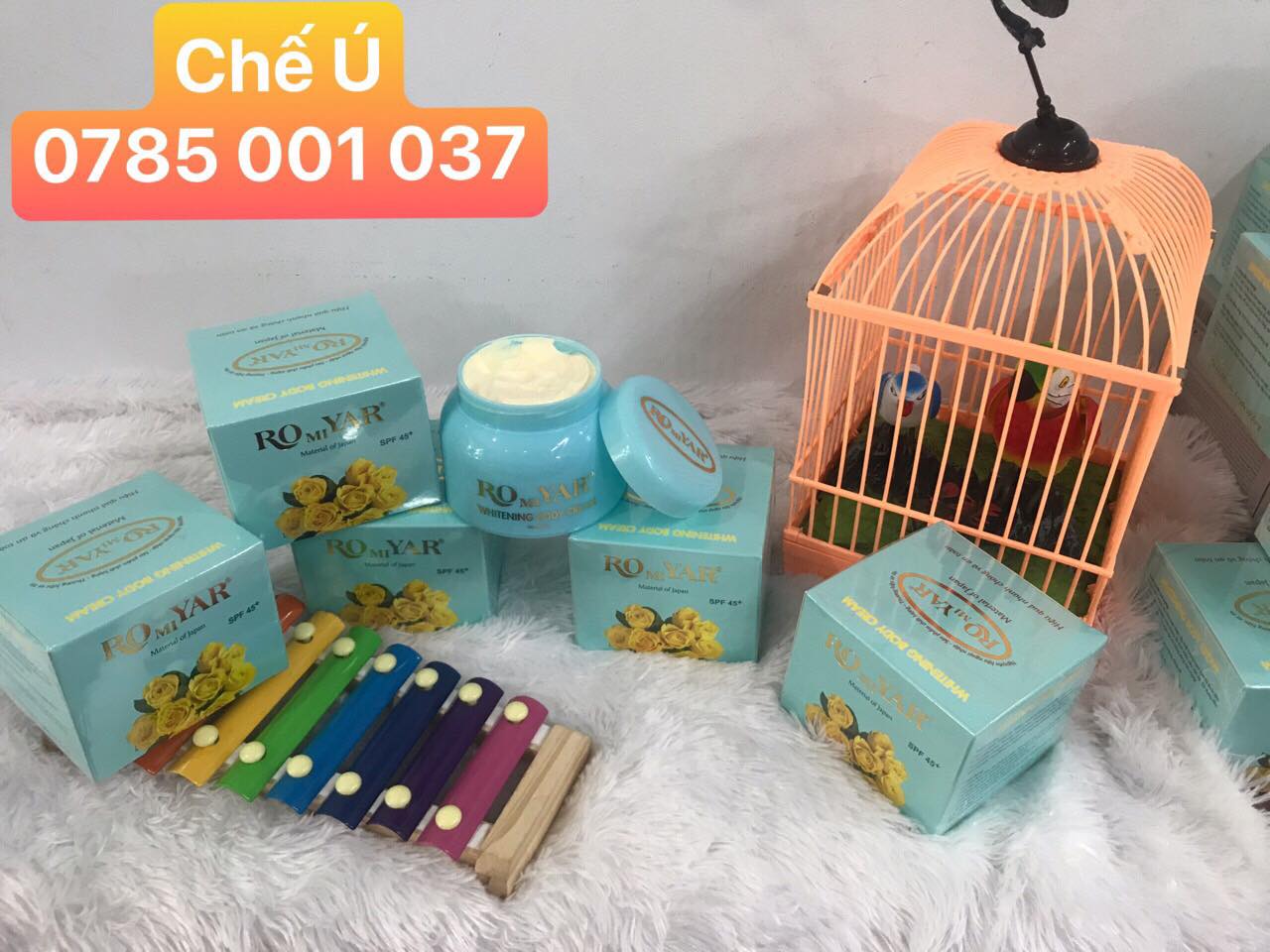 Kem Dưỡng Trắng Da Body 250g Romiyar