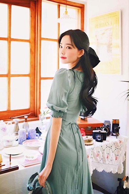 Đầm mint nhúng ngực xẻ tà