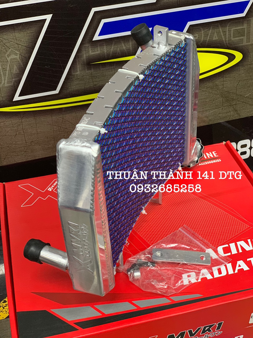 KÉT NƯỚC CONG X1R LƯỚI TITAN XE WINNER / SONIC