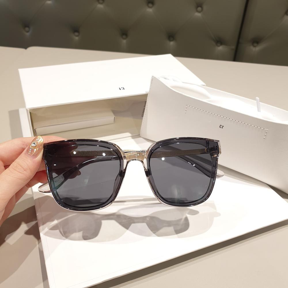 Korean-style cat eye sunglasses for men and women 6035 with free glasses case