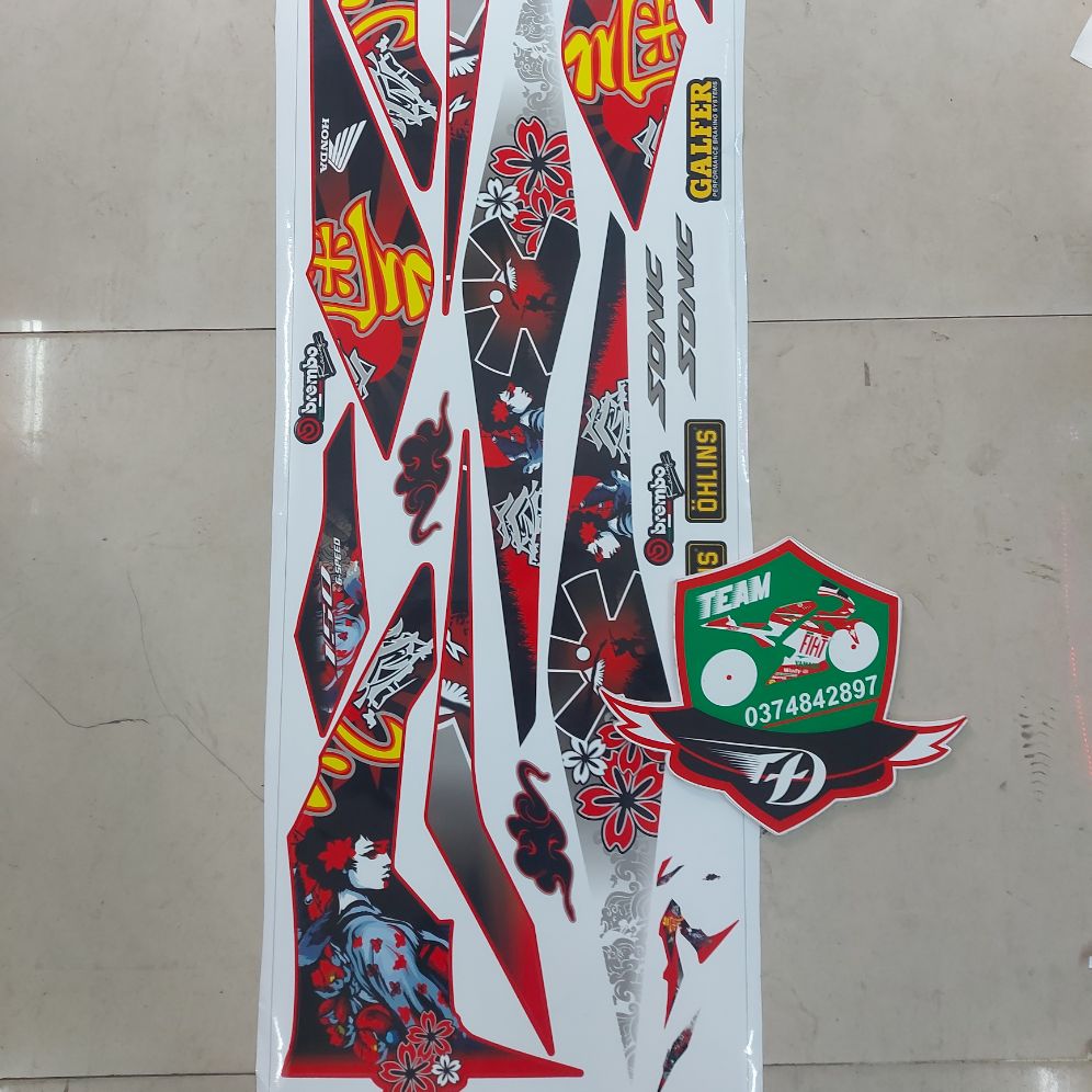 [HCM]Tem xe sonic  tem rời mẫu tem cô gái dán xe đỏ  trắng đỏ