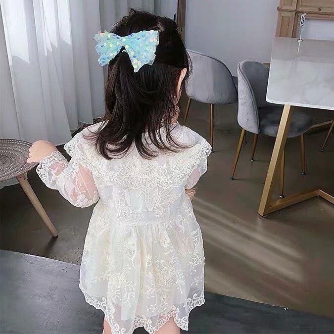 Váy ren trắng công chúa cho bé gái